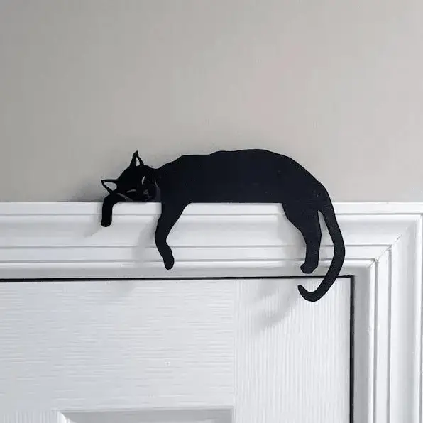 Reversible cat decor